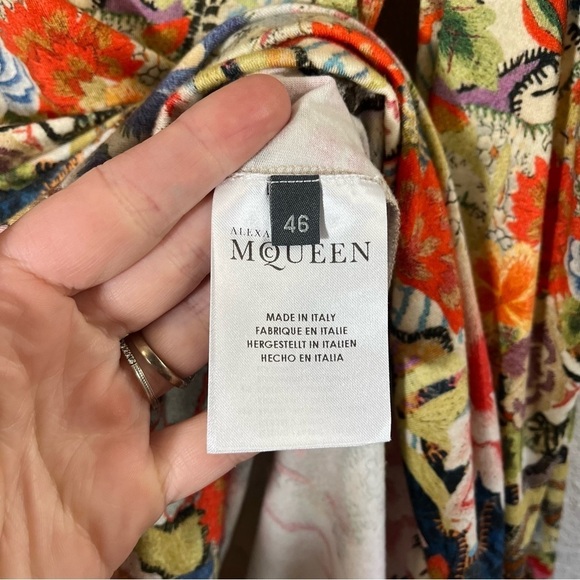 ALEXANDER MCQUEEN Slash Sleeve Kaleidoscope Floral Print Top - Picture 11 of 15